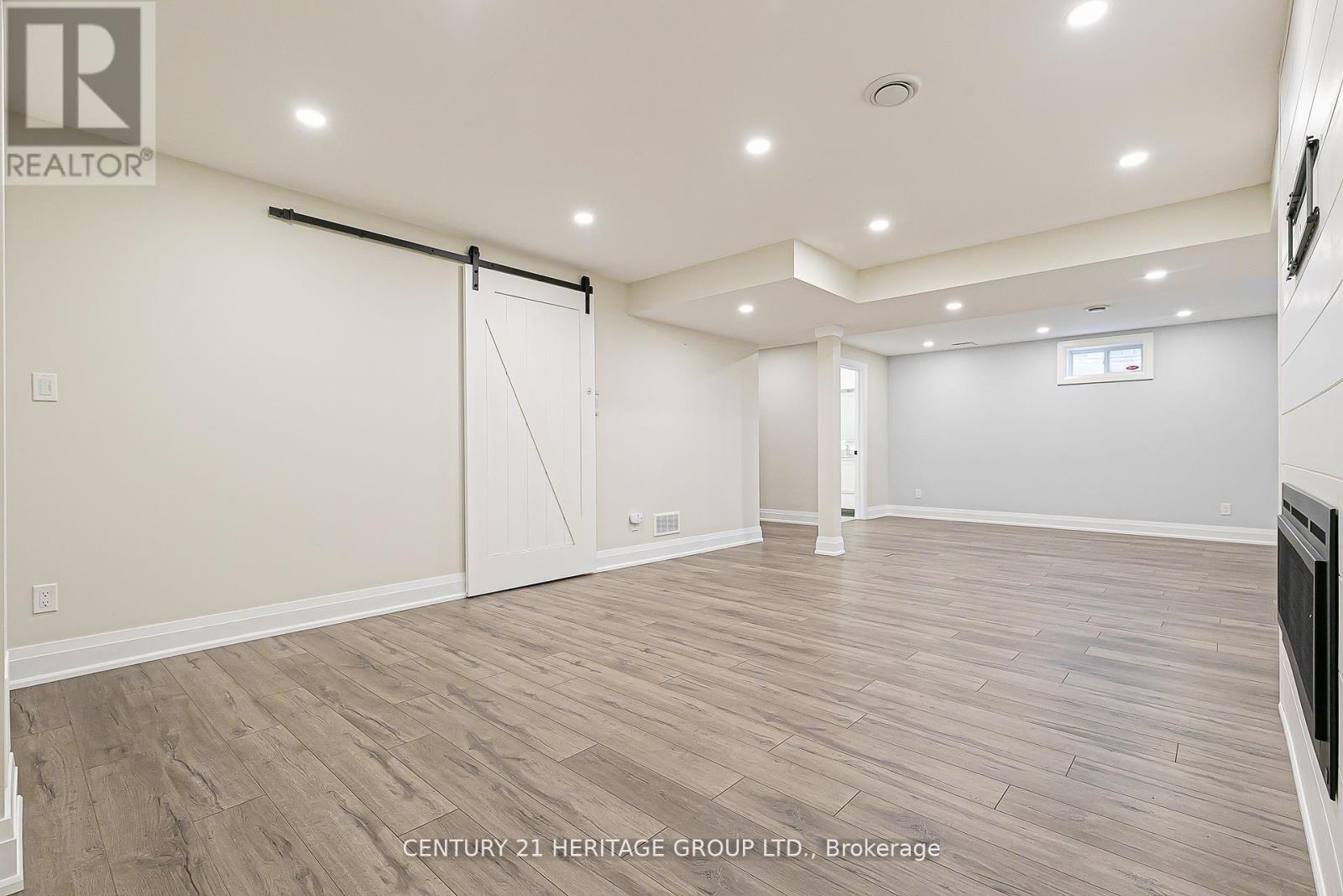 2 Roy Harper Avenue, Aurora, Ontario  L4G 0V4 - Photo 37 - N12438233