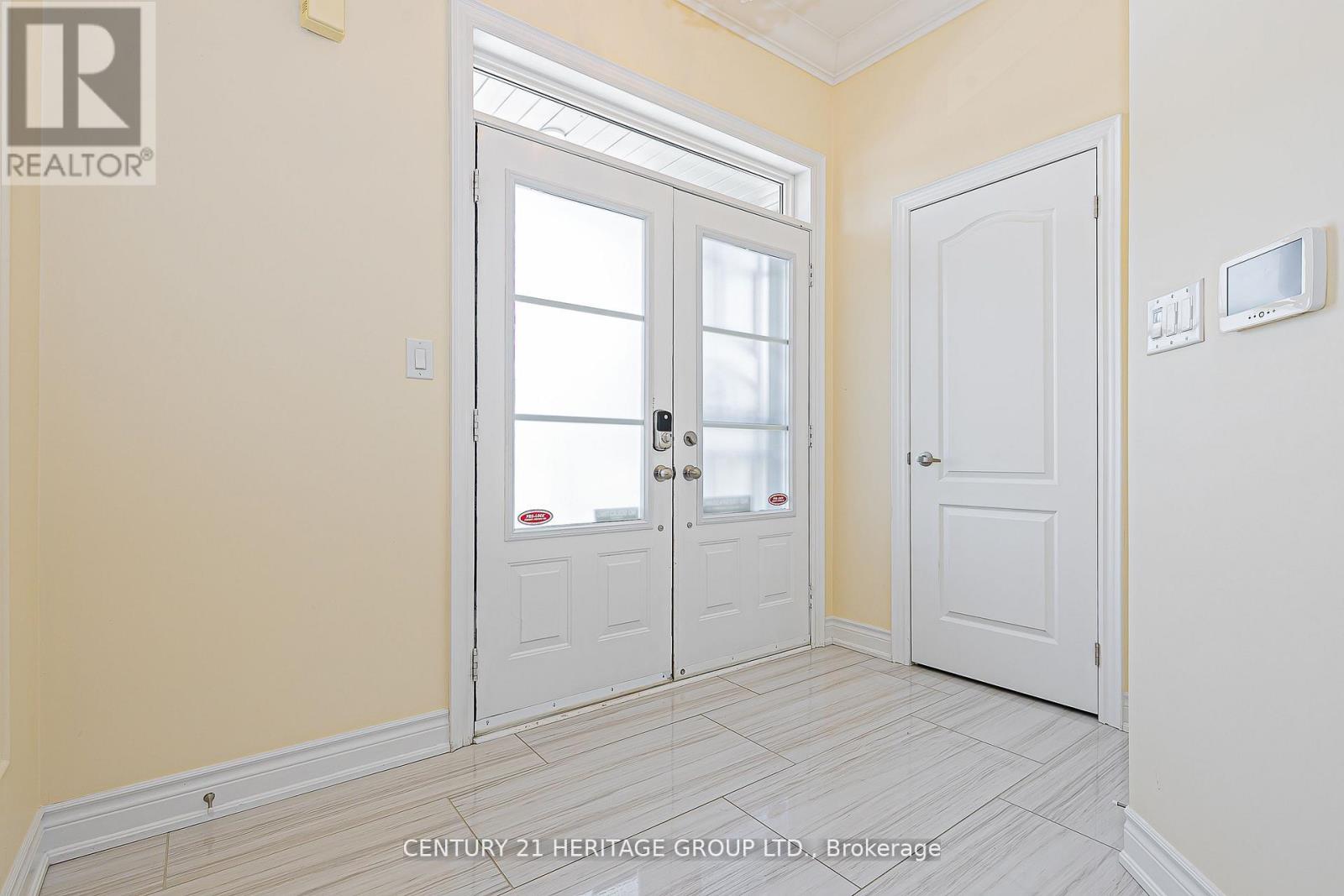 2 Roy Harper Avenue, Aurora, Ontario  L4G 0V4 - Photo 7 - N12438233