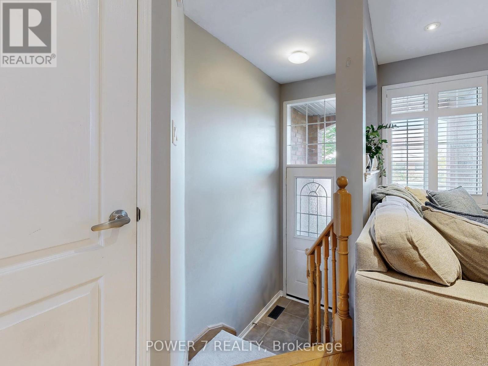 379 White's Hill Avenue, Markham, Ontario  L6B 0J4 - Photo 18 - N12438284