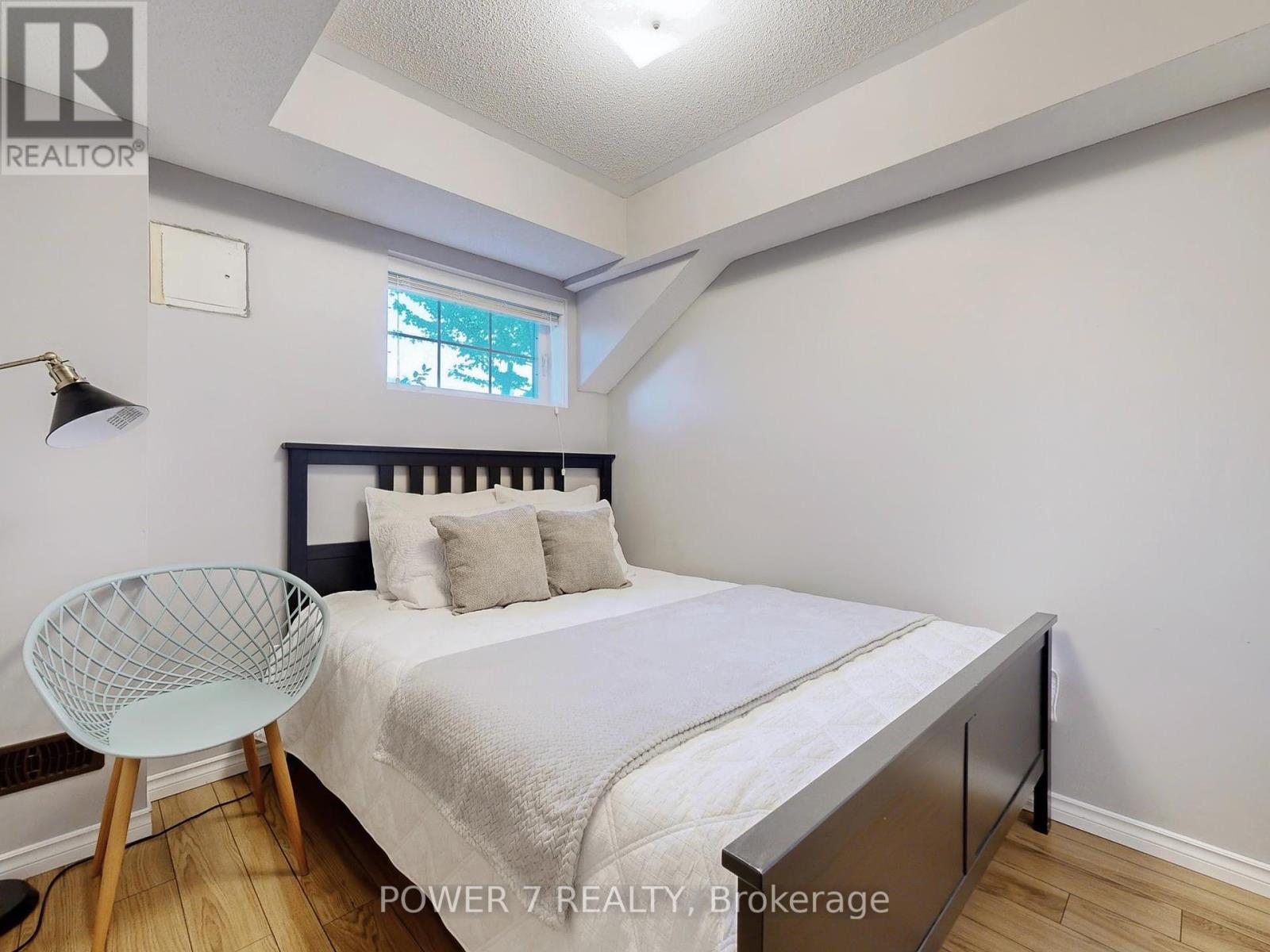 379 White's Hill Avenue, Markham, Ontario  L6B 0J4 - Photo 38 - N12438284