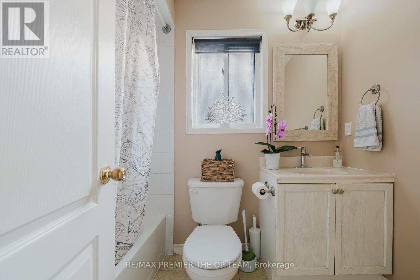 50 Beaverbrook Crescent, Vaughan, Ontario  L6A 3T3 - Photo 20 - N12438341