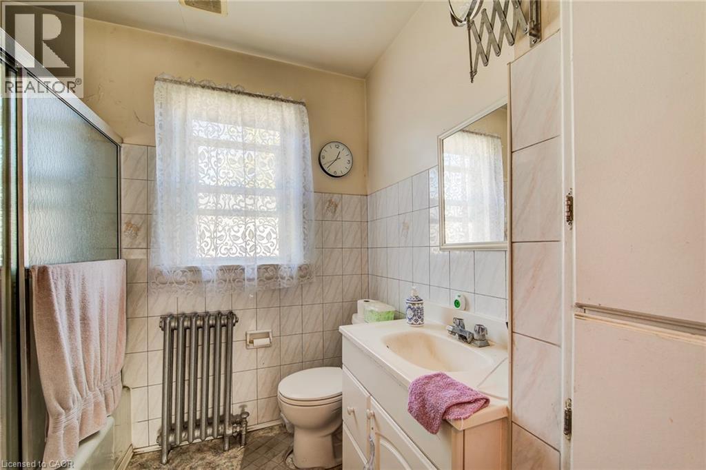 318 Middle Street, Cambridge, Ontario  N3H 3Z8 - Photo 9 - 40775339