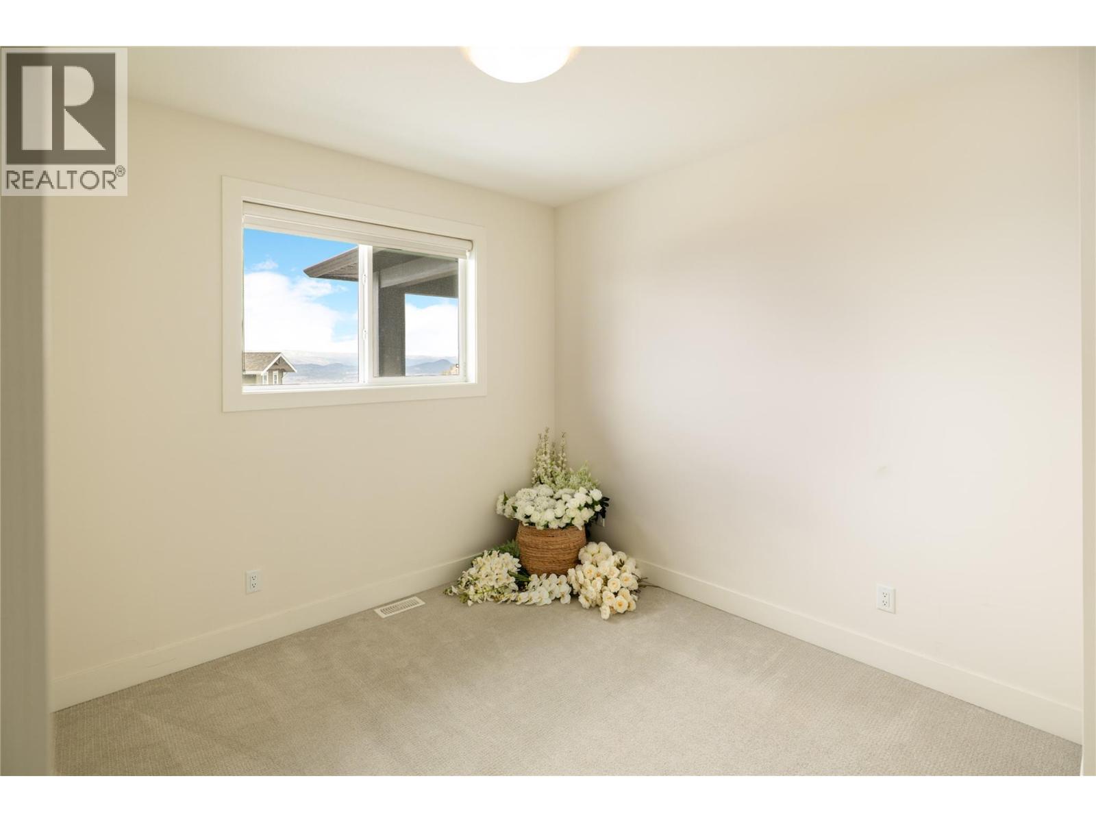 2203 LAVETTA Drive Kelowna Photo 15