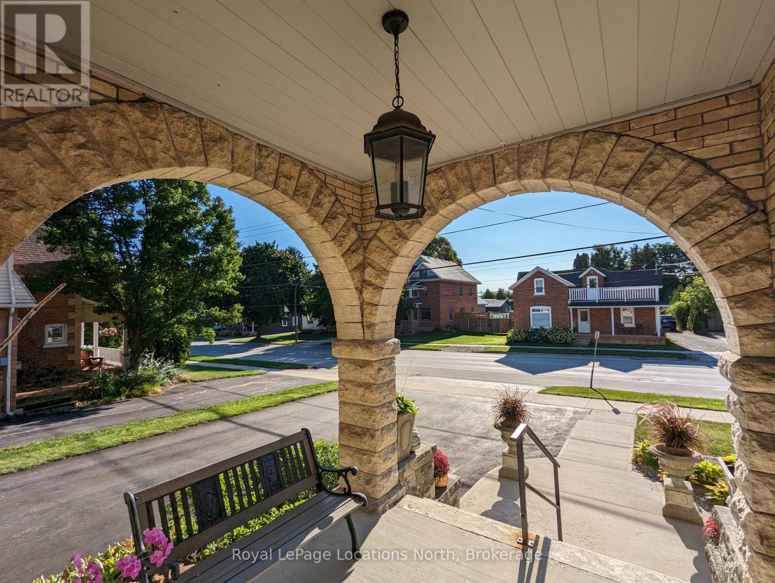 138 Bruce Street S, Blue Mountains, Ontario  N0H 2P0 - Photo 45 - X12438420