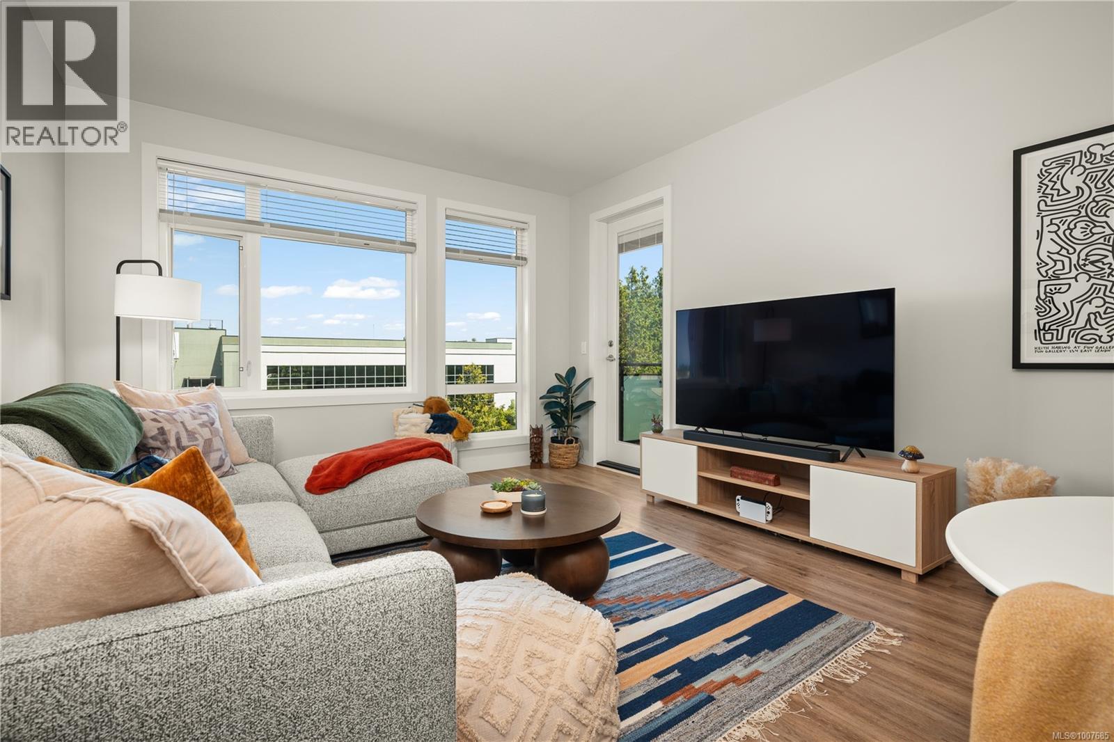 302 6544 Metral Dr, Nanaimo, British Columbia  V9T 2L8 - Photo 3 - 1007685