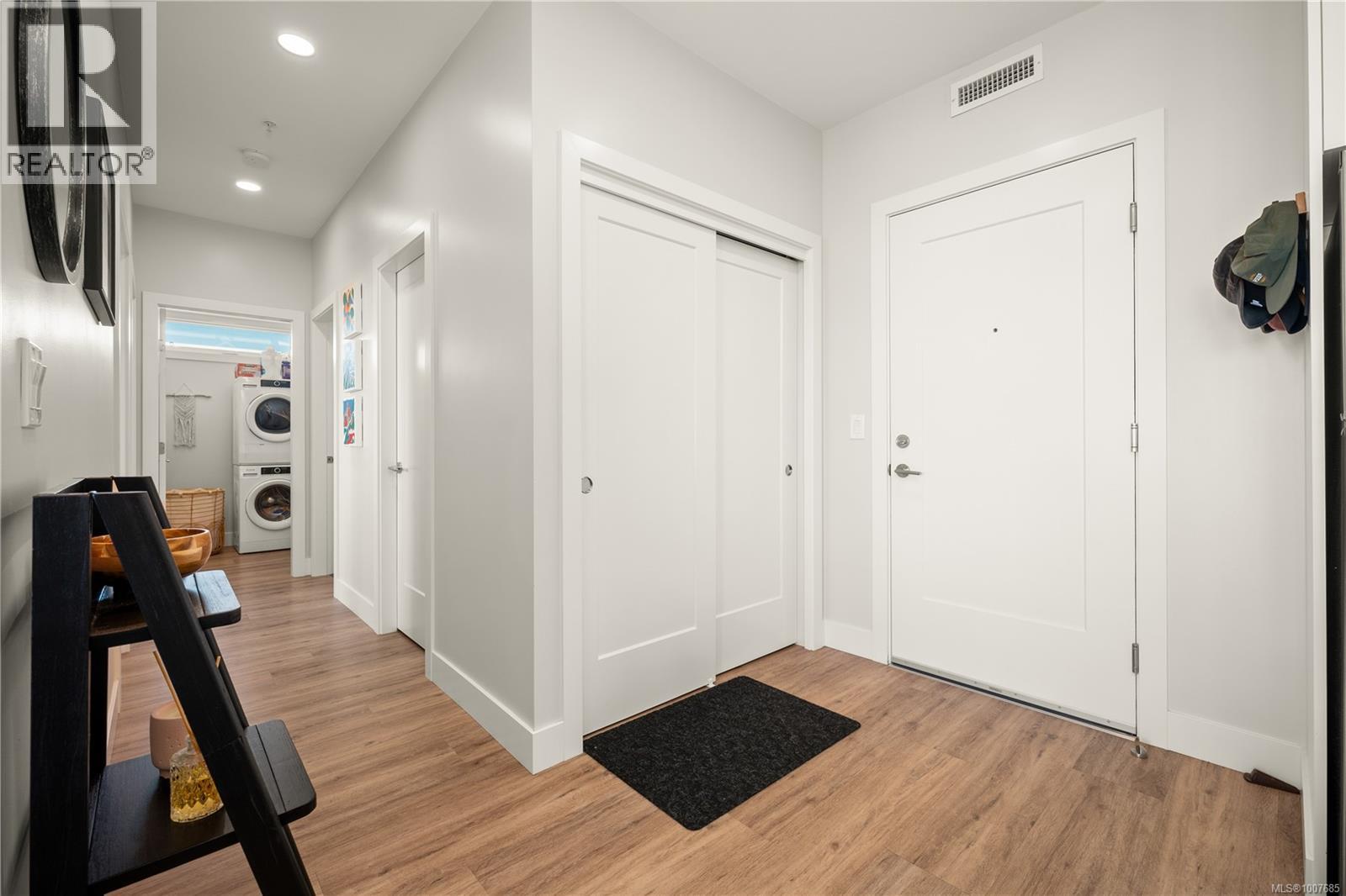 302 6544 Metral Dr, Nanaimo, British Columbia  V9T 2L8 - Photo 14 - 1007685