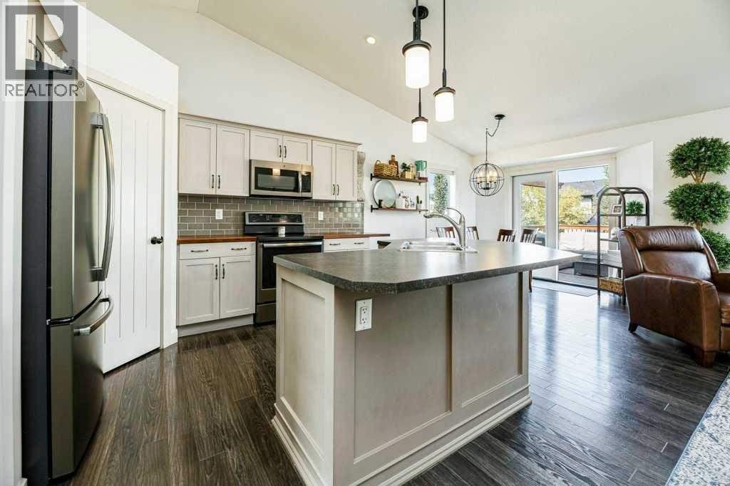 38 Eastpointe Drive, Blackfalds, Alberta  T4M 0G6 - Photo 6 - A2256971