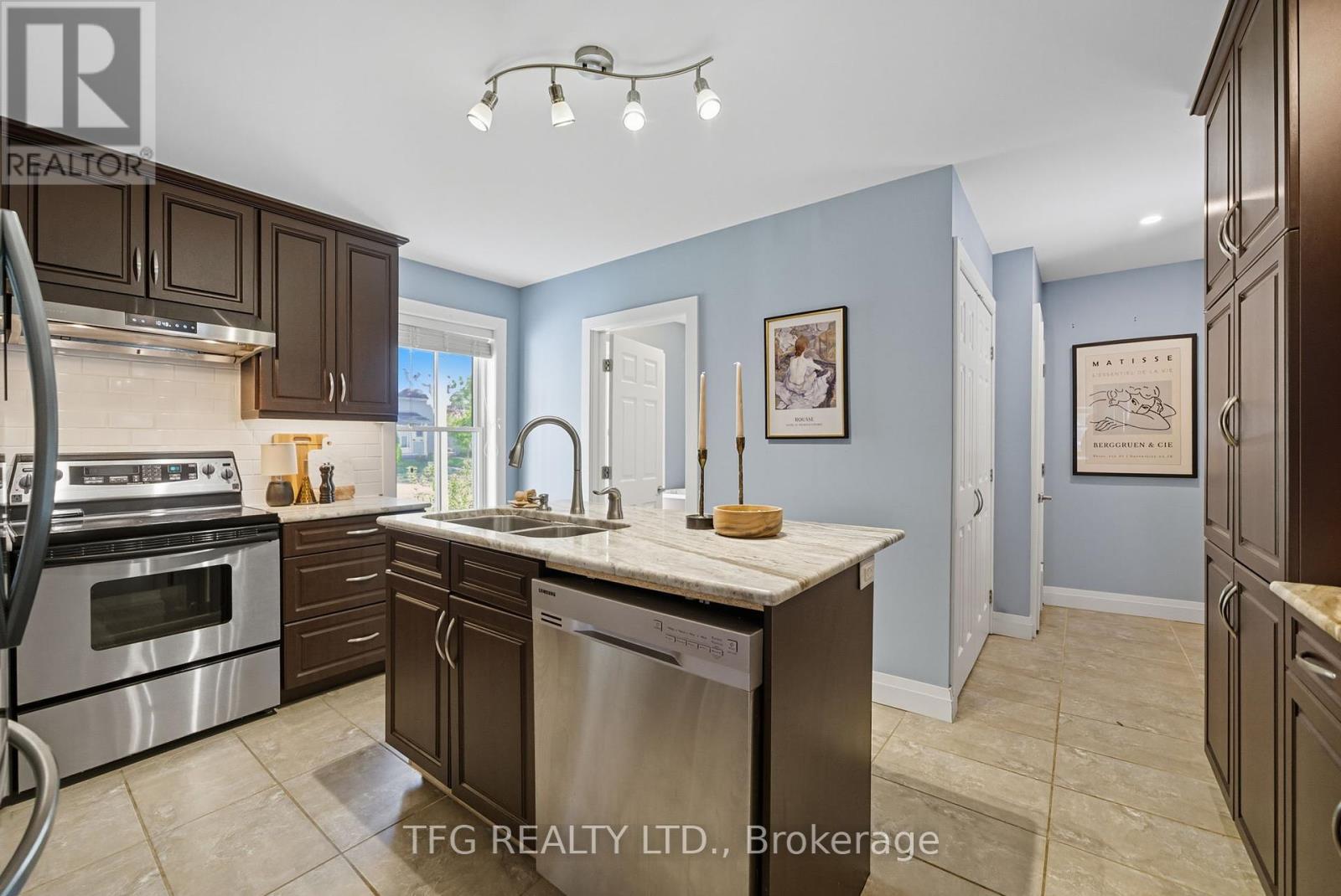 389 Victoria Street, Cobourg, Ontario  K9A 3G7 - Photo 11 - X12438406