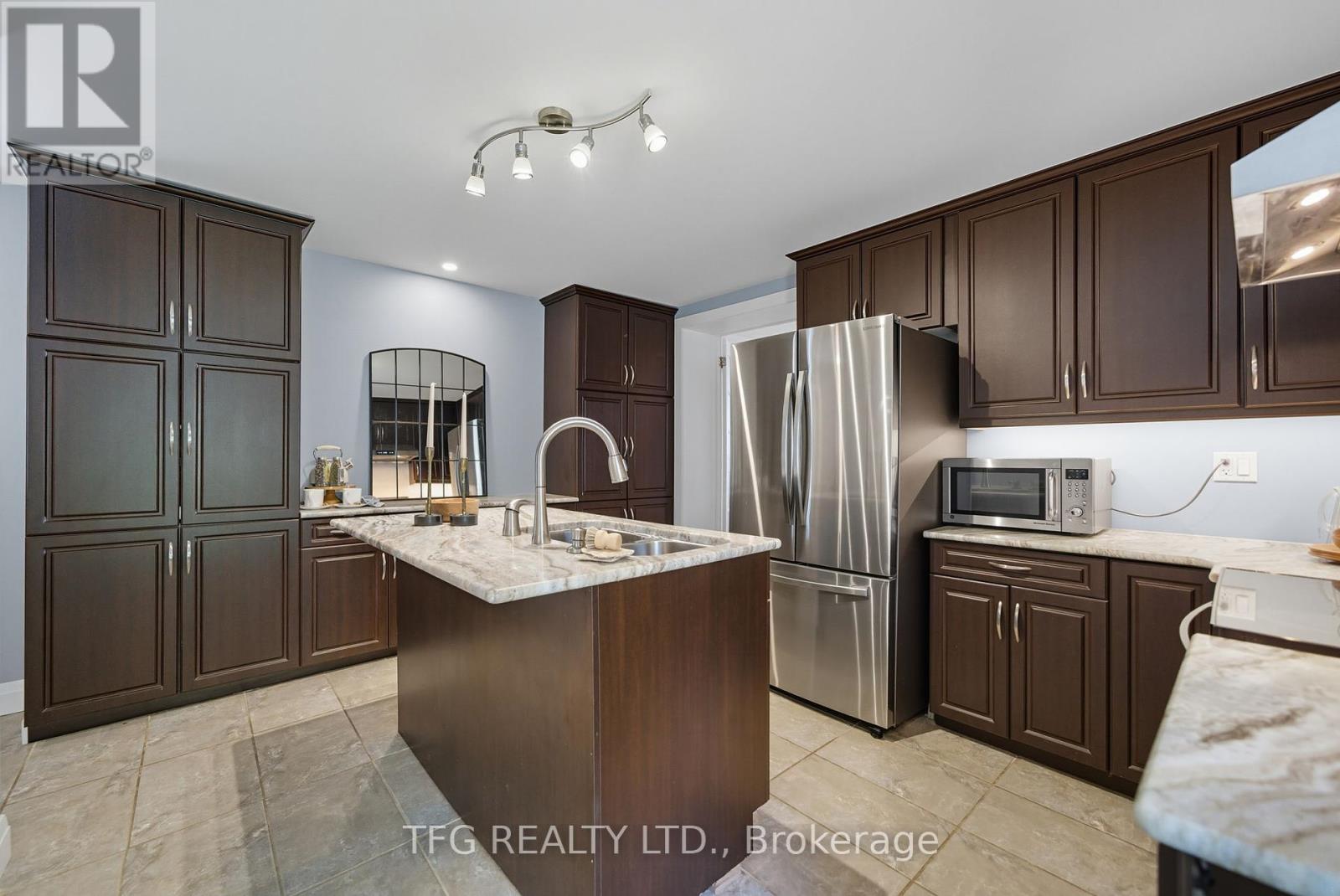 389 Victoria Street, Cobourg, Ontario  K9A 3G7 - Photo 13 - X12438406