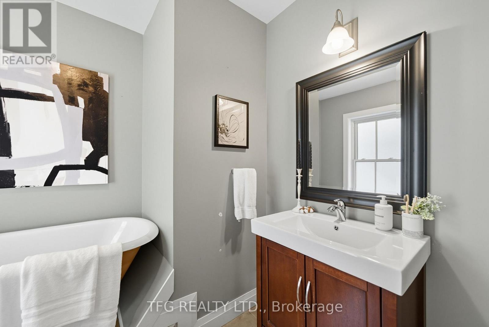 389 Victoria Street, Cobourg, Ontario  K9A 3G7 - Photo 17 - X12438406
