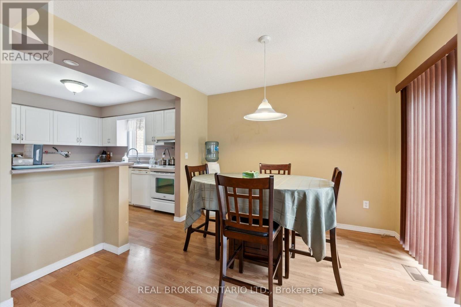 451 Citadel Court, Waterloo, Ontario  N2K 3Y4 - Photo 13 - X12411935