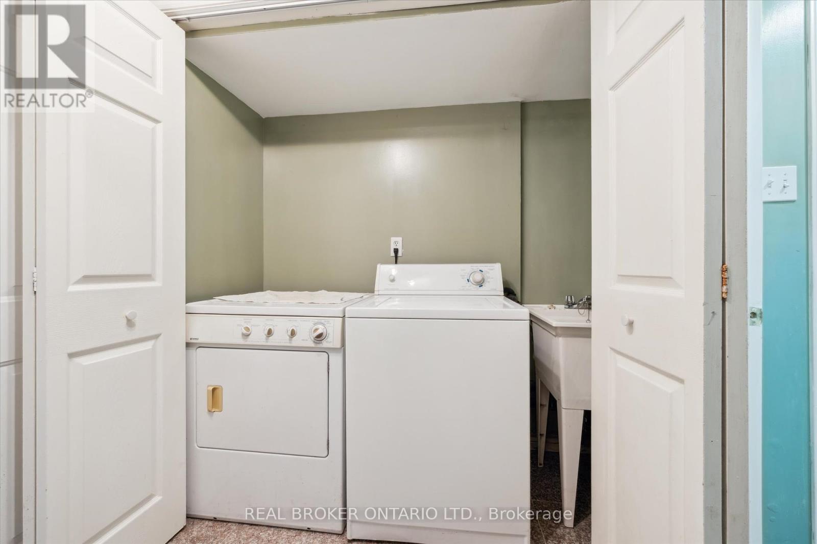 451 Citadel Court, Waterloo, Ontario  N2K 3Y4 - Photo 33 - X12411935