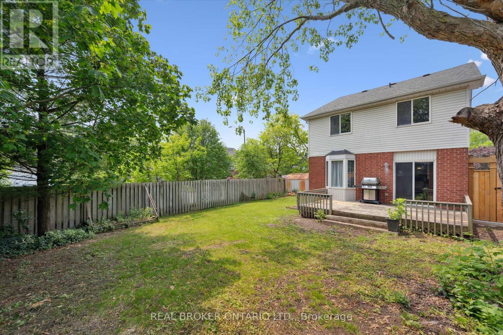 451 Citadel Court, Waterloo, Ontario  N2K 3Y4 - Photo 35 - X12411935