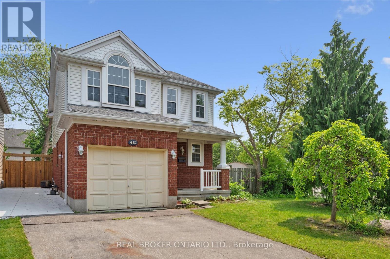 451 Citadel Court, Waterloo, Ontario  N2K 3Y4 - Photo 6 - X12411935