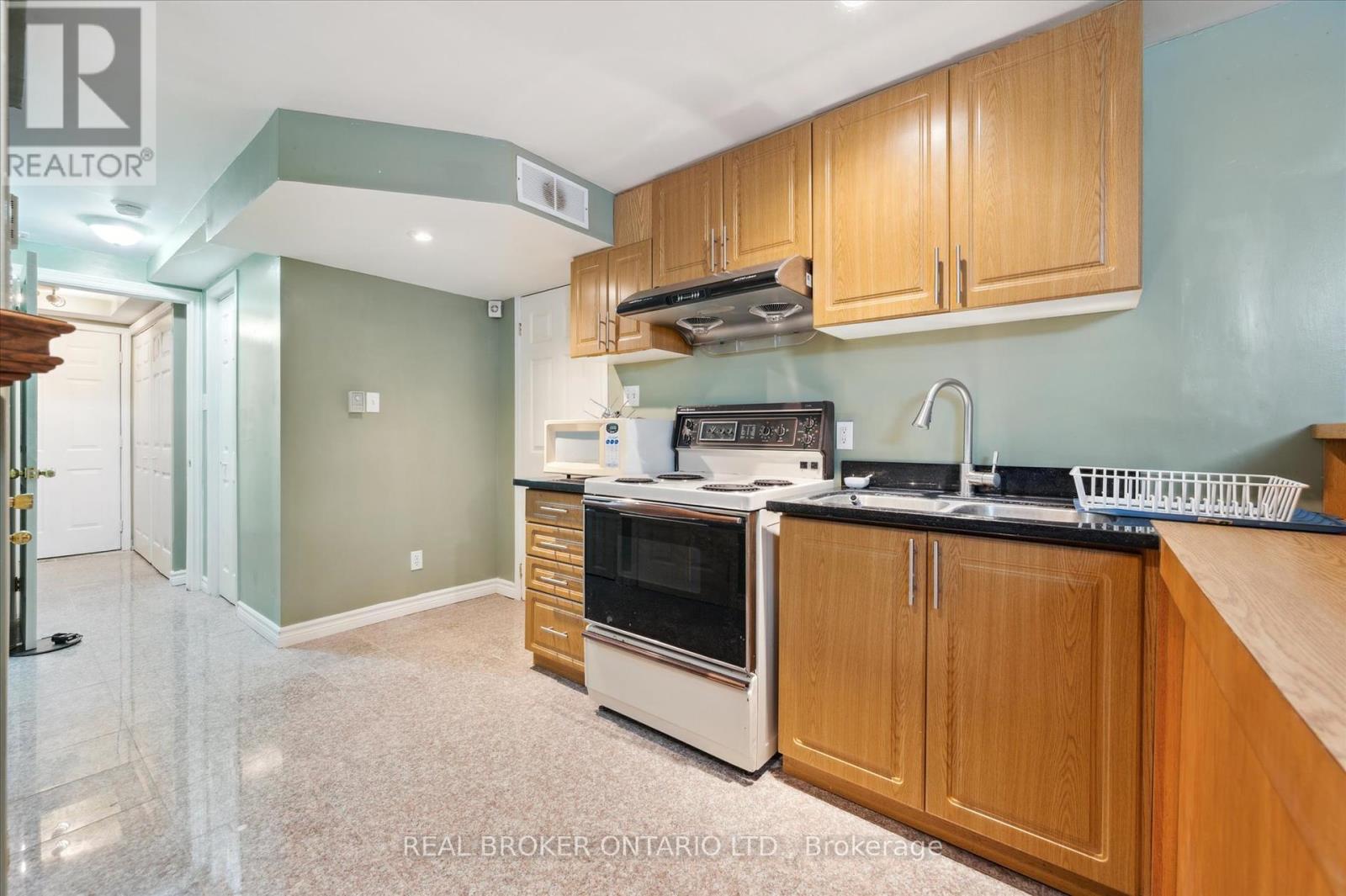 451 Citadel Court, Waterloo, Ontario  N2K 3Y4 - Photo 28 - X12411935