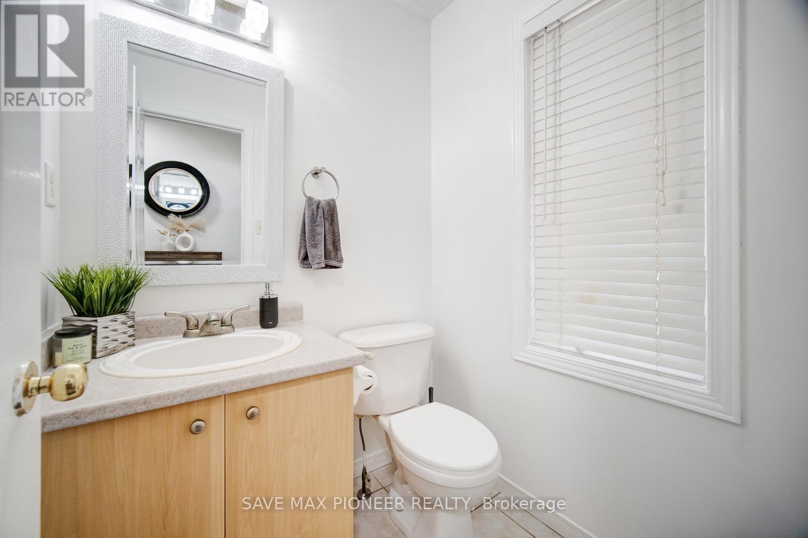 675 Karlsfeld Road, Waterloo, Ontario  N2T 2V3 - Photo 32 - X12437668