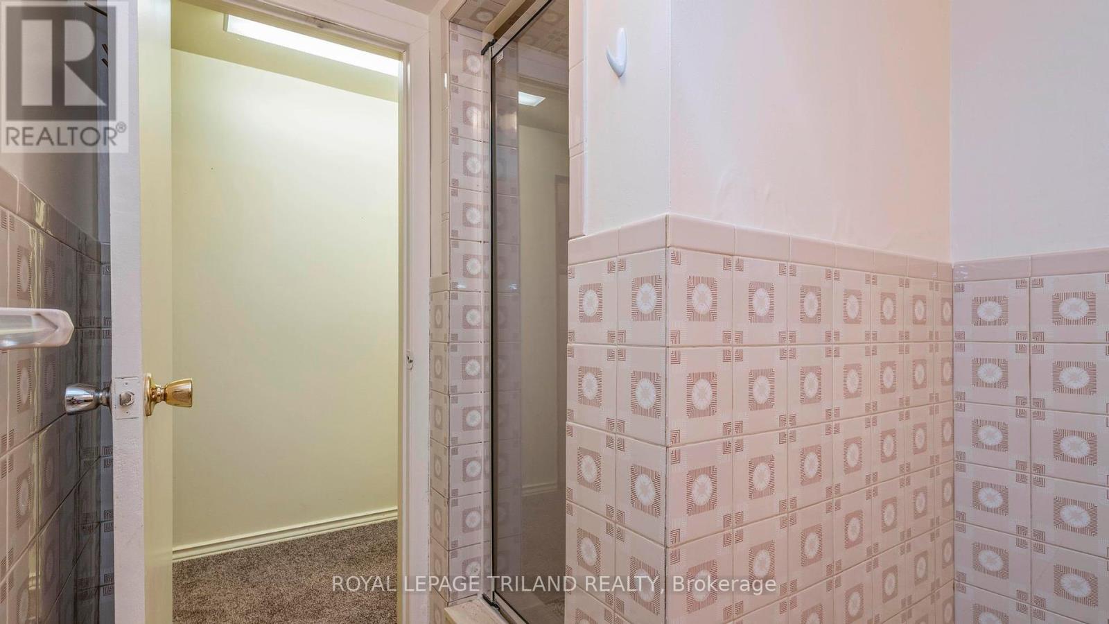 3 Kendall Court, London North, Ontario  N5X 1E4 - Photo 31 - X12438388