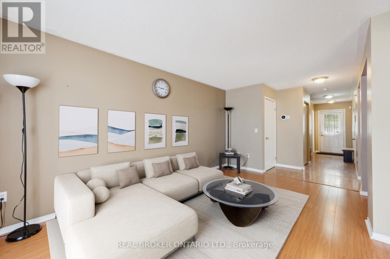 451 Citadel Court, Waterloo, Ontario  N2K 3Y4 - Photo 2 - X12411935