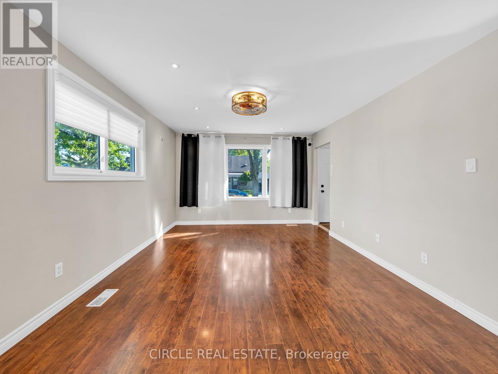 2243 Elsmere Avenue, Windsor, Ontario  N8W 2C7 - Photo 21 - X12437917