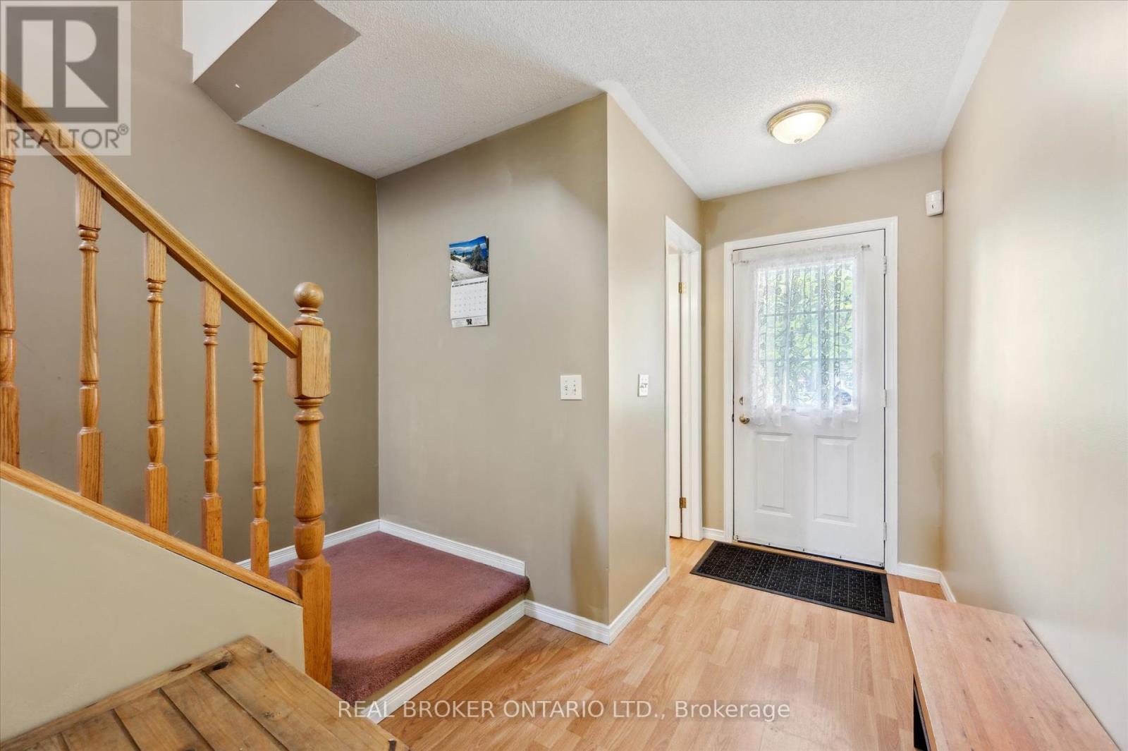 451 Citadel Court, Waterloo, Ontario  N2K 3Y4 - Photo 7 - X12411935