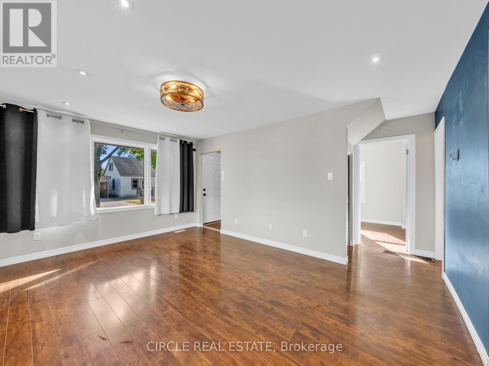 2243 Elsmere Avenue, Windsor, Ontario  N8W 2C7 - Photo 22 - X12437917