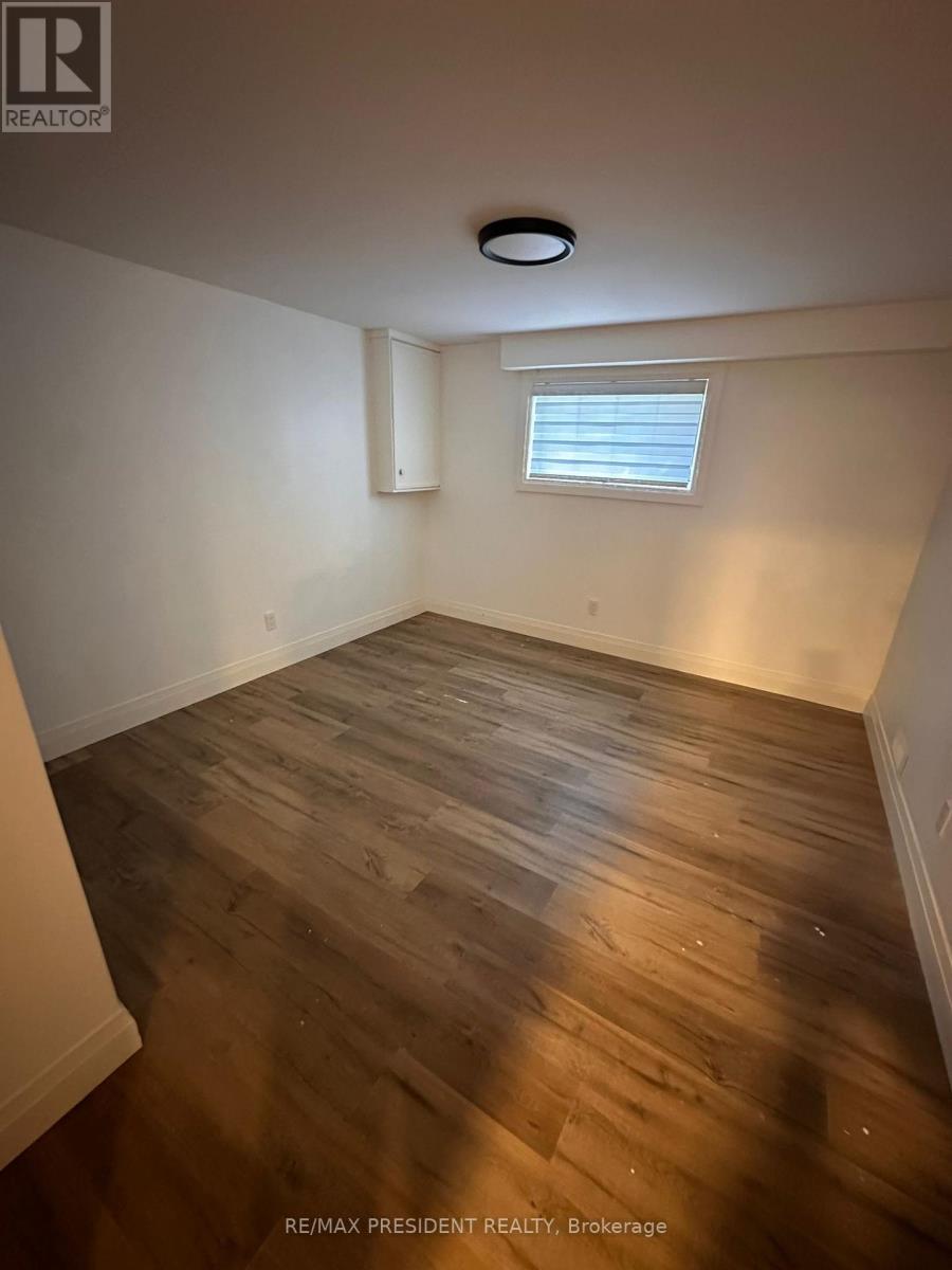 45 Royal Oak Drive, St. Catharines, Ontario  L2N 6K4 - Photo 20 - X12435184