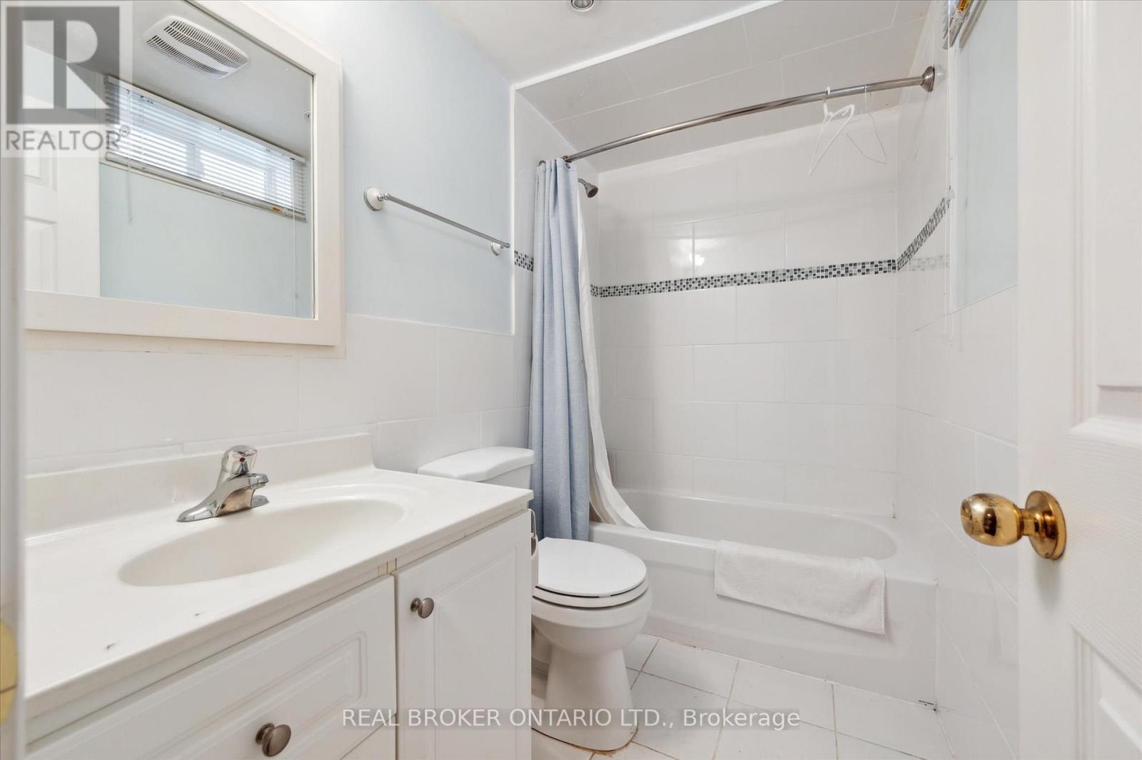 451 Citadel Court, Waterloo, Ontario  N2K 3Y4 - Photo 32 - X12411935