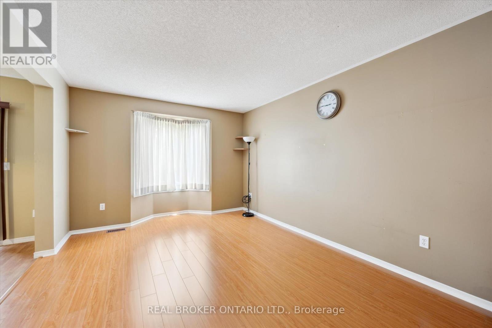 451 Citadel Court, Waterloo, Ontario  N2K 3Y4 - Photo 8 - X12411935