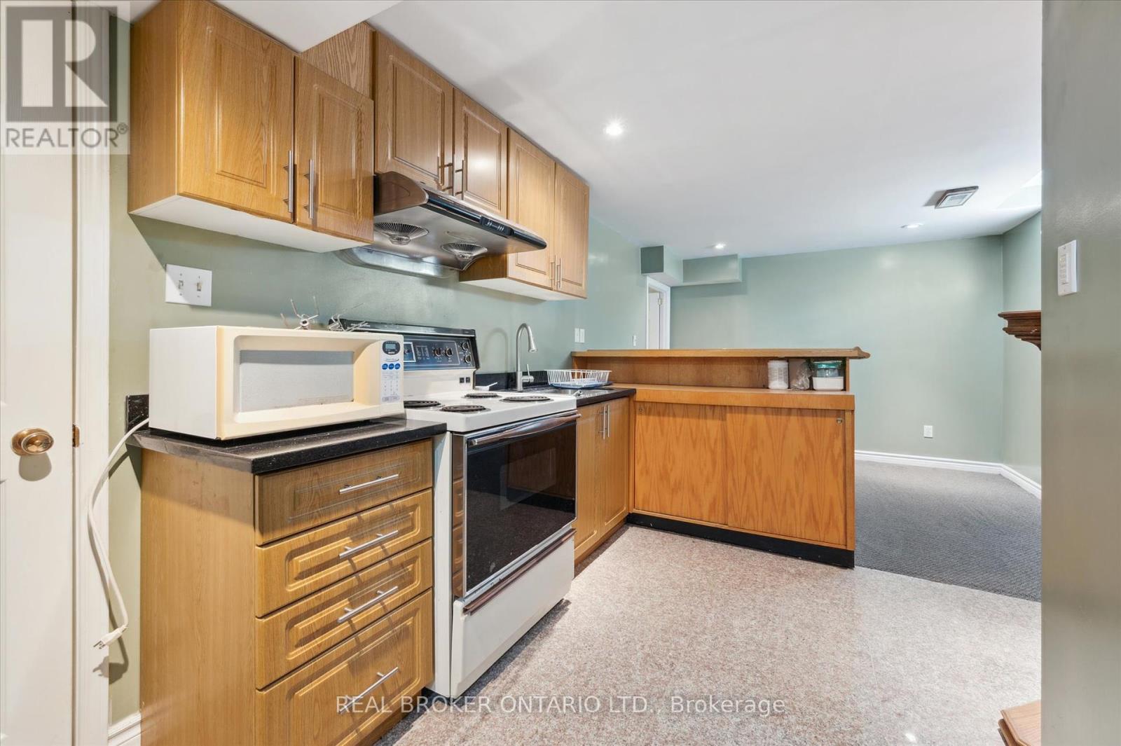 451 Citadel Court, Waterloo, Ontario  N2K 3Y4 - Photo 27 - X12411935