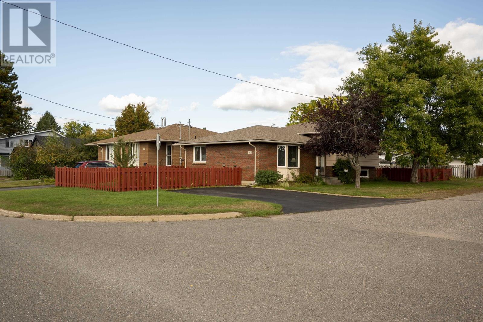 90 Matthew St, Thunder Bay, Ontario  P7A 3L1 - Photo 34 - TB253103