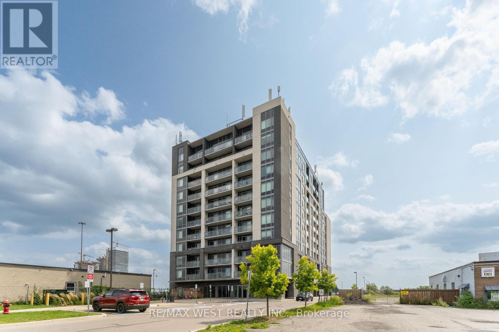 910 - 716 Main Street, Milton, Ontario  L9T 9L9 - Photo 1 - W12438237