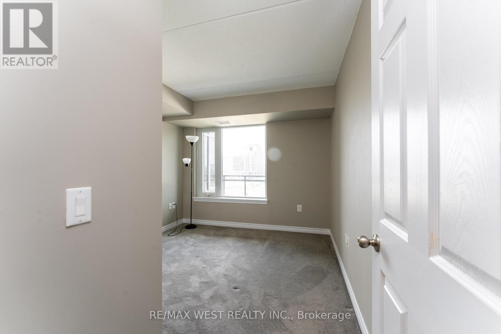 910 - 716 Main Street, Milton, Ontario  L9T 9L9 - Photo 12 - W12438237