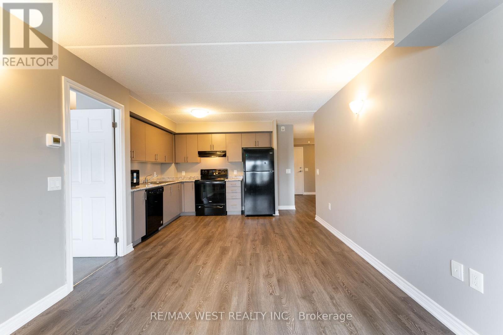 910 - 716 Main Street, Milton, Ontario  L9T 9L9 - Photo 19 - W12438237