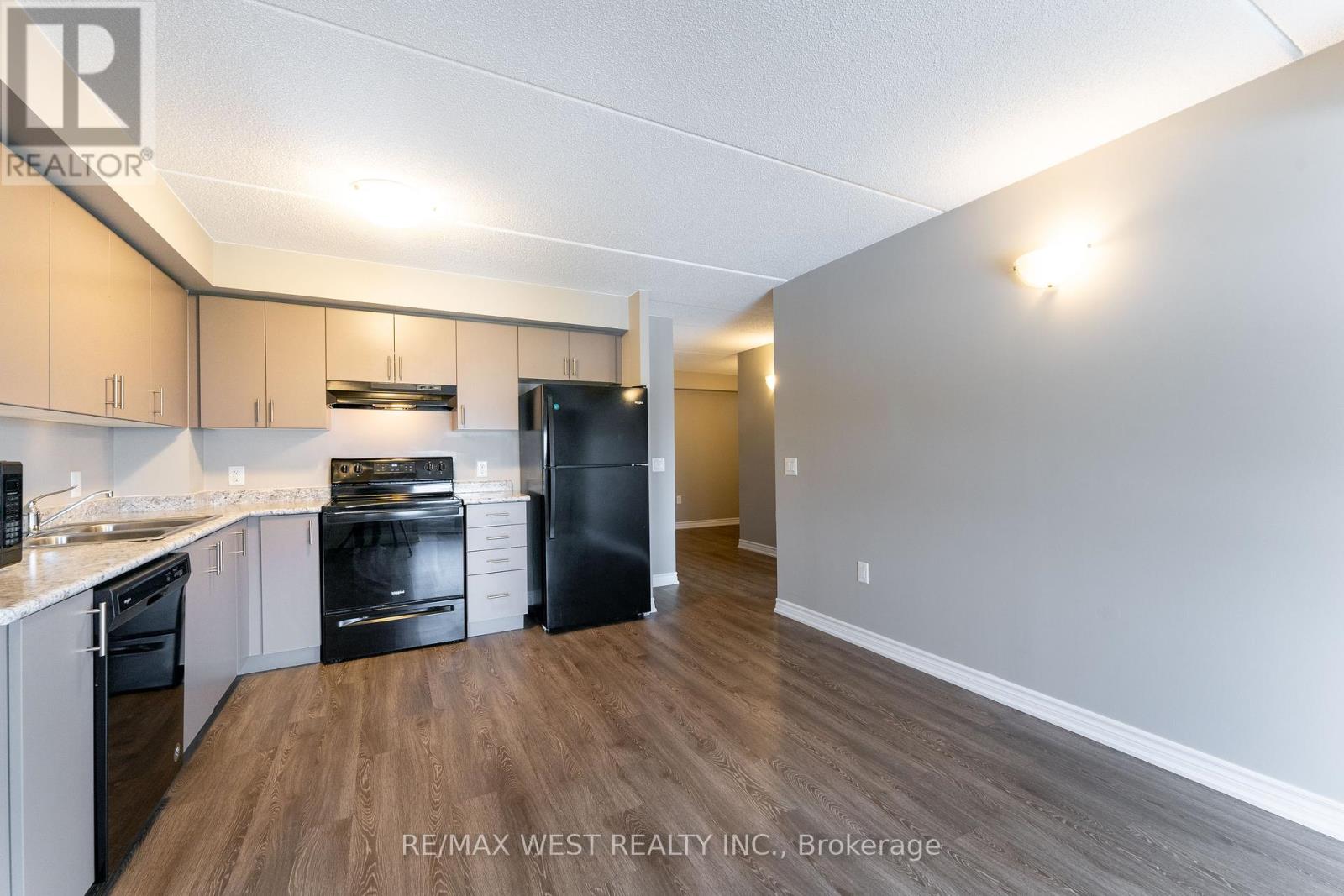 910 - 716 Main Street, Milton, Ontario  L9T 9L9 - Photo 20 - W12438237