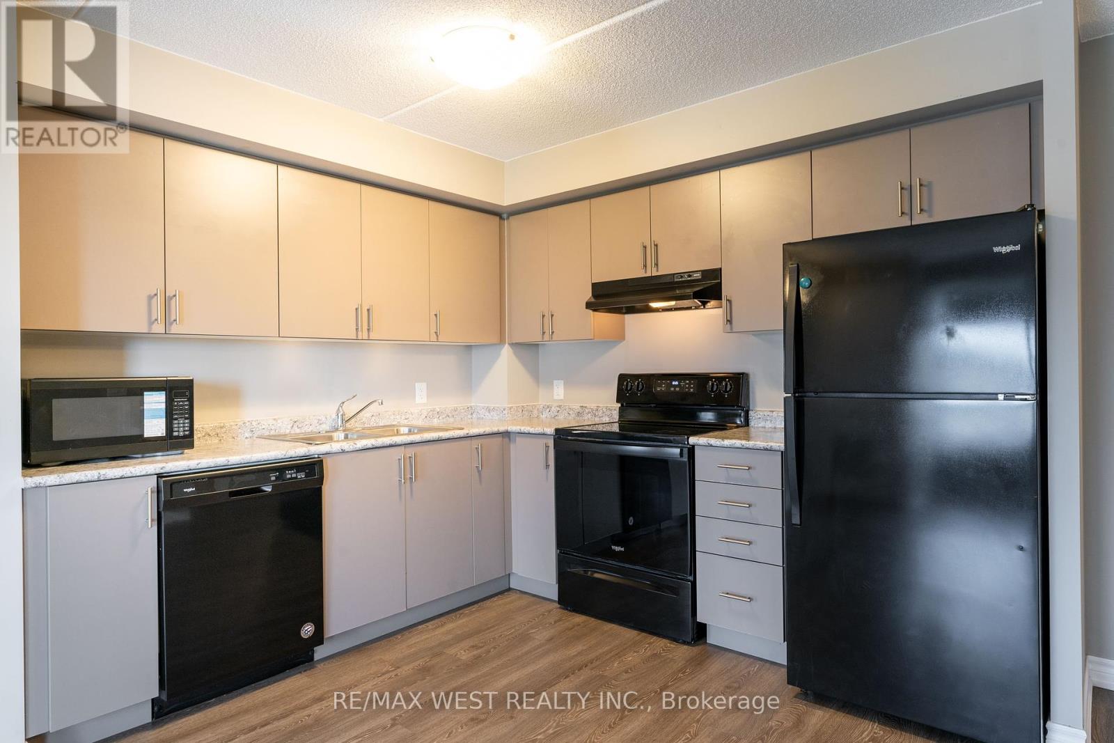 910 - 716 Main Street, Milton, Ontario  L9T 9L9 - Photo 21 - W12438237