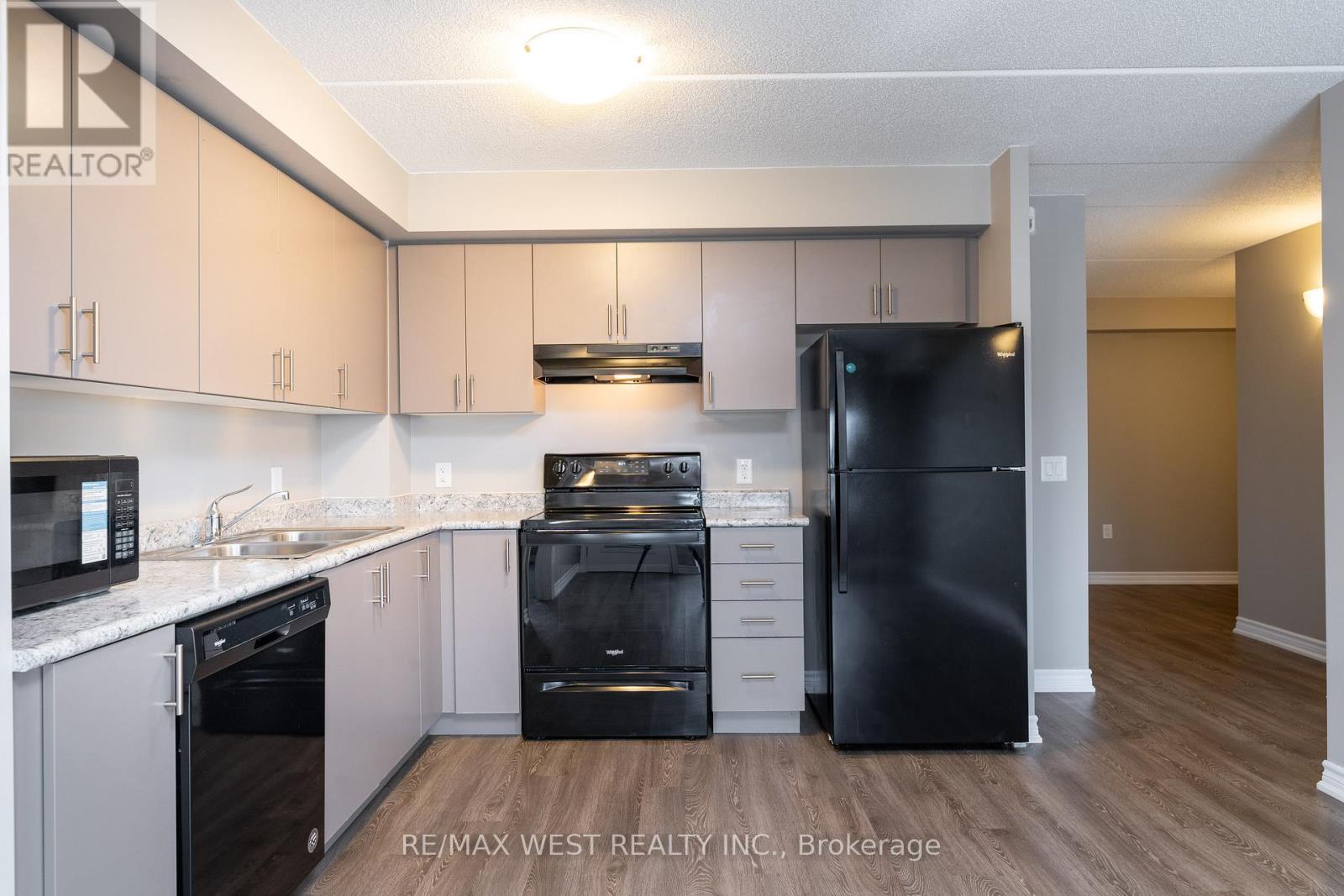 910 - 716 Main Street, Milton, Ontario  L9T 9L9 - Photo 22 - W12438237