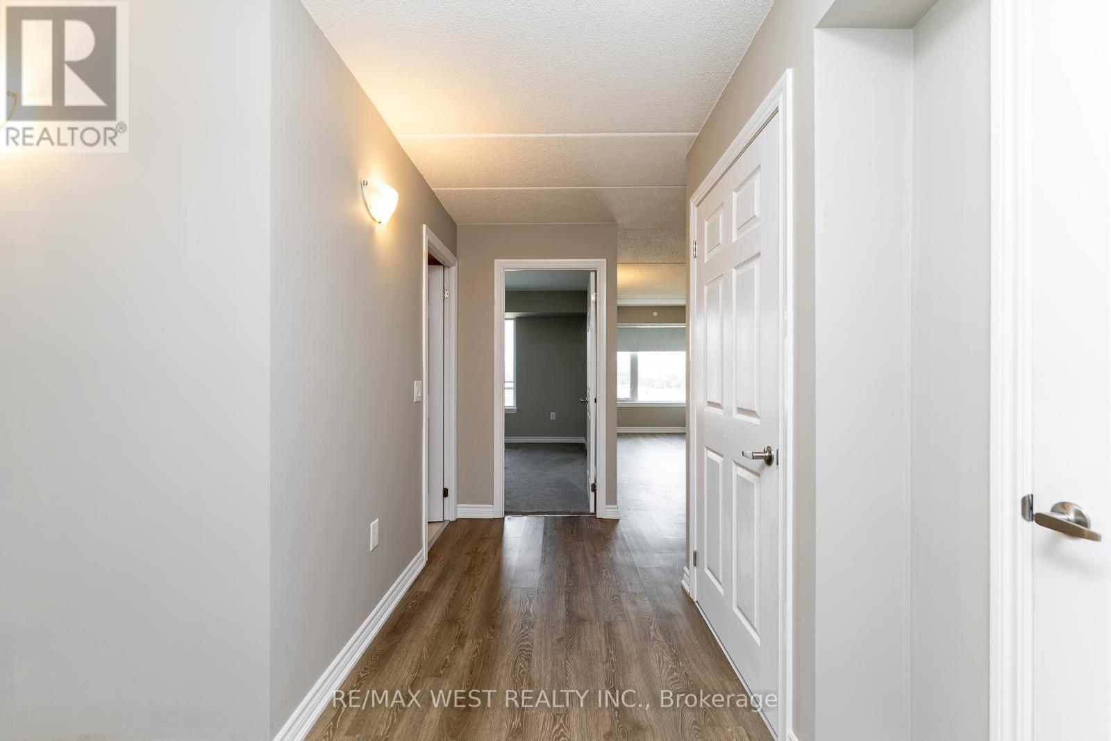 910 - 716 Main Street, Milton, Ontario  L9T 9L9 - Photo 8 - W12438237