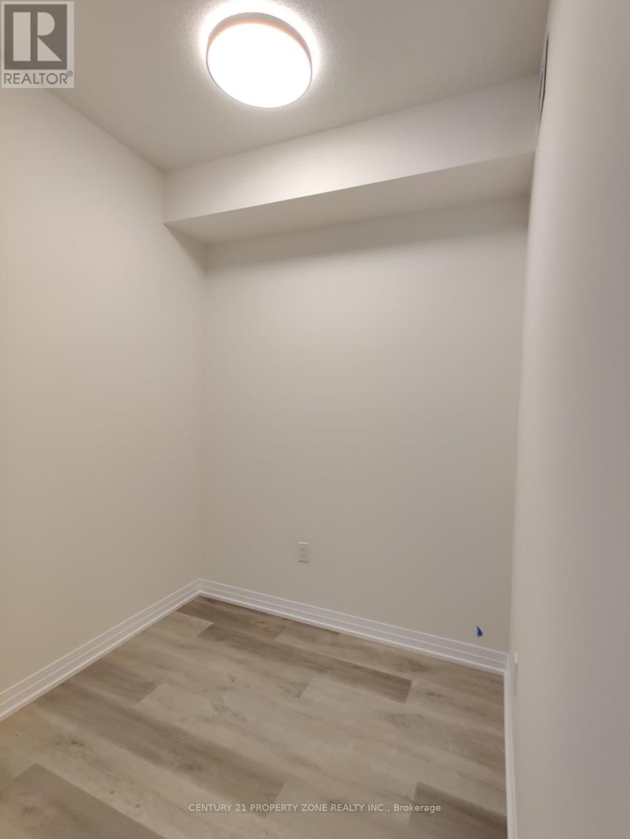 322 - 15 Watergarden Drive, Mississauga, Ontario  L5R 1B2 - Photo 11 - W12438238