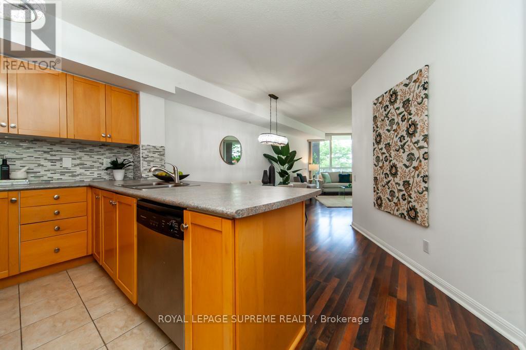 202 - 1600 Keele Street, Toronto, Ontario  M6N 5J1 - Photo 7 - W12438241