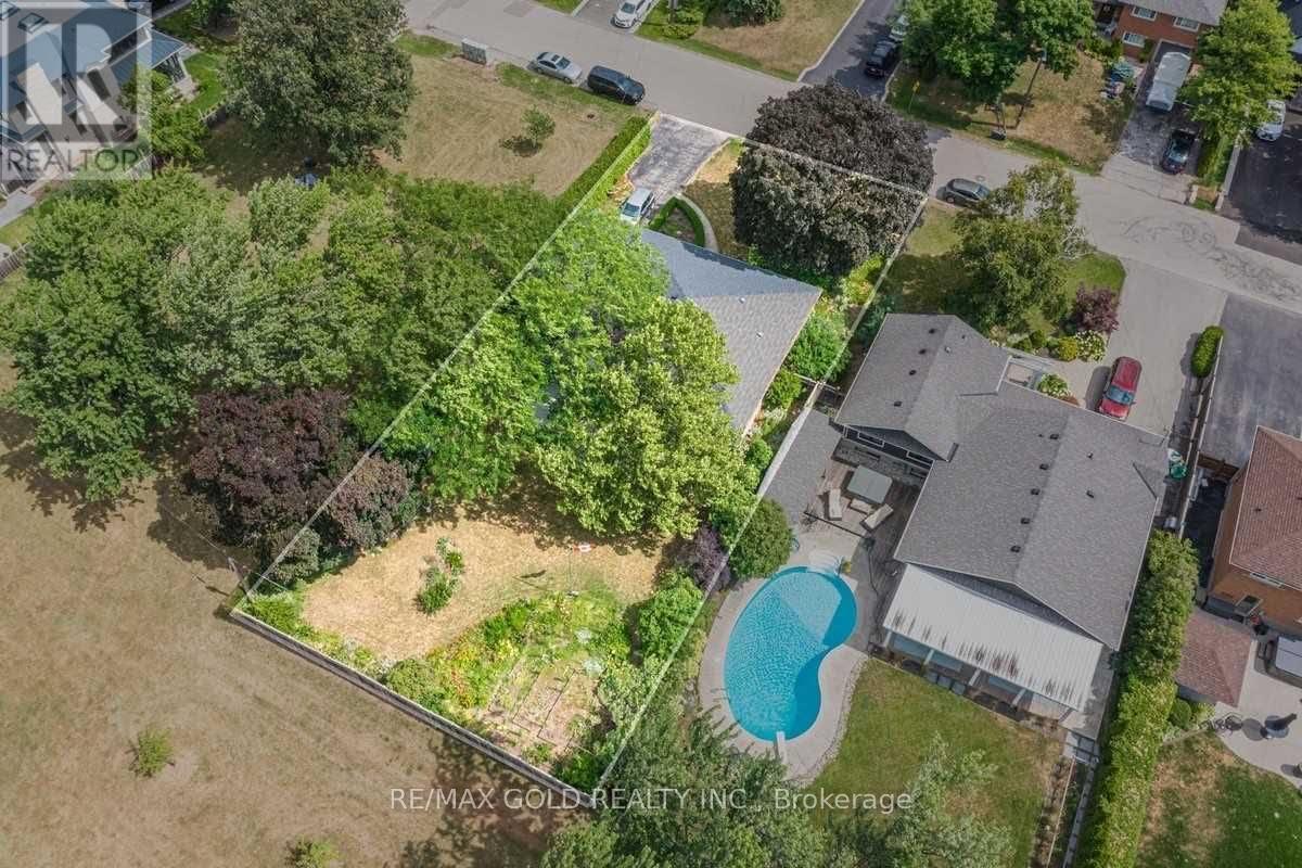 378 SANDLEWOOD ROAD, Oakville, Ontario