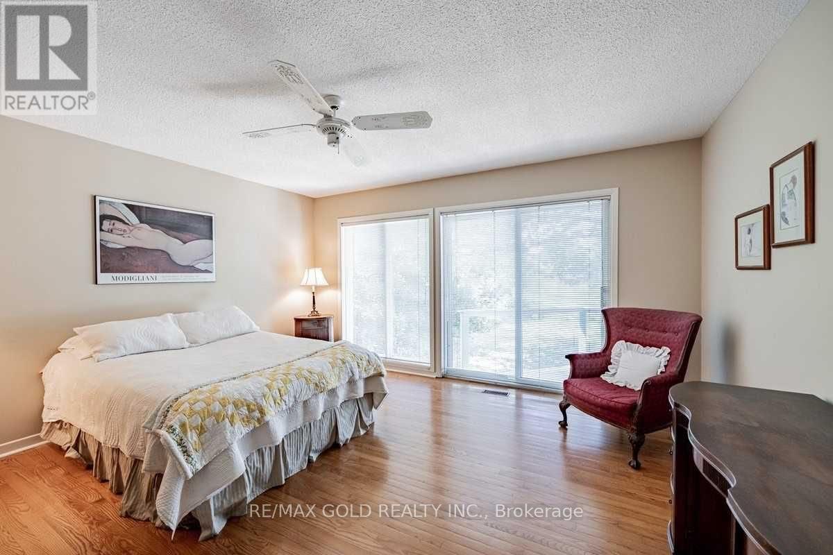 378 Sandlewood Road, Oakville, Ontario  L6L 3S2 - Photo 13 - W12438255