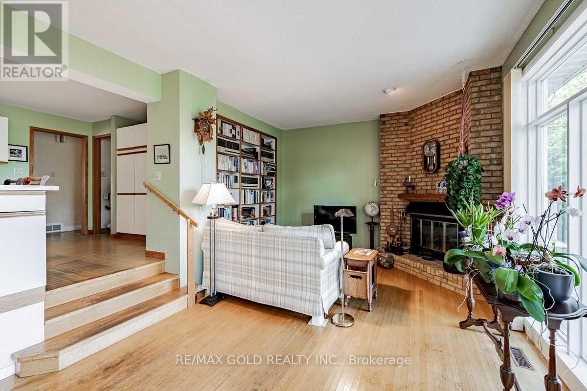 378 Sandlewood Road, Oakville, Ontario  L6L 3S2 - Photo 14 - W12438255