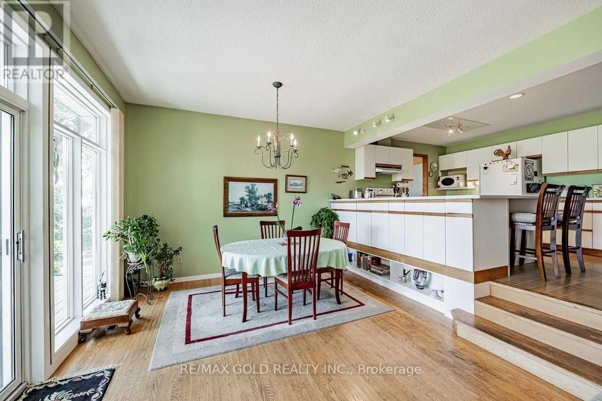 378 Sandlewood Road, Oakville, Ontario  L6L 3S2 - Photo 15 - W12438255