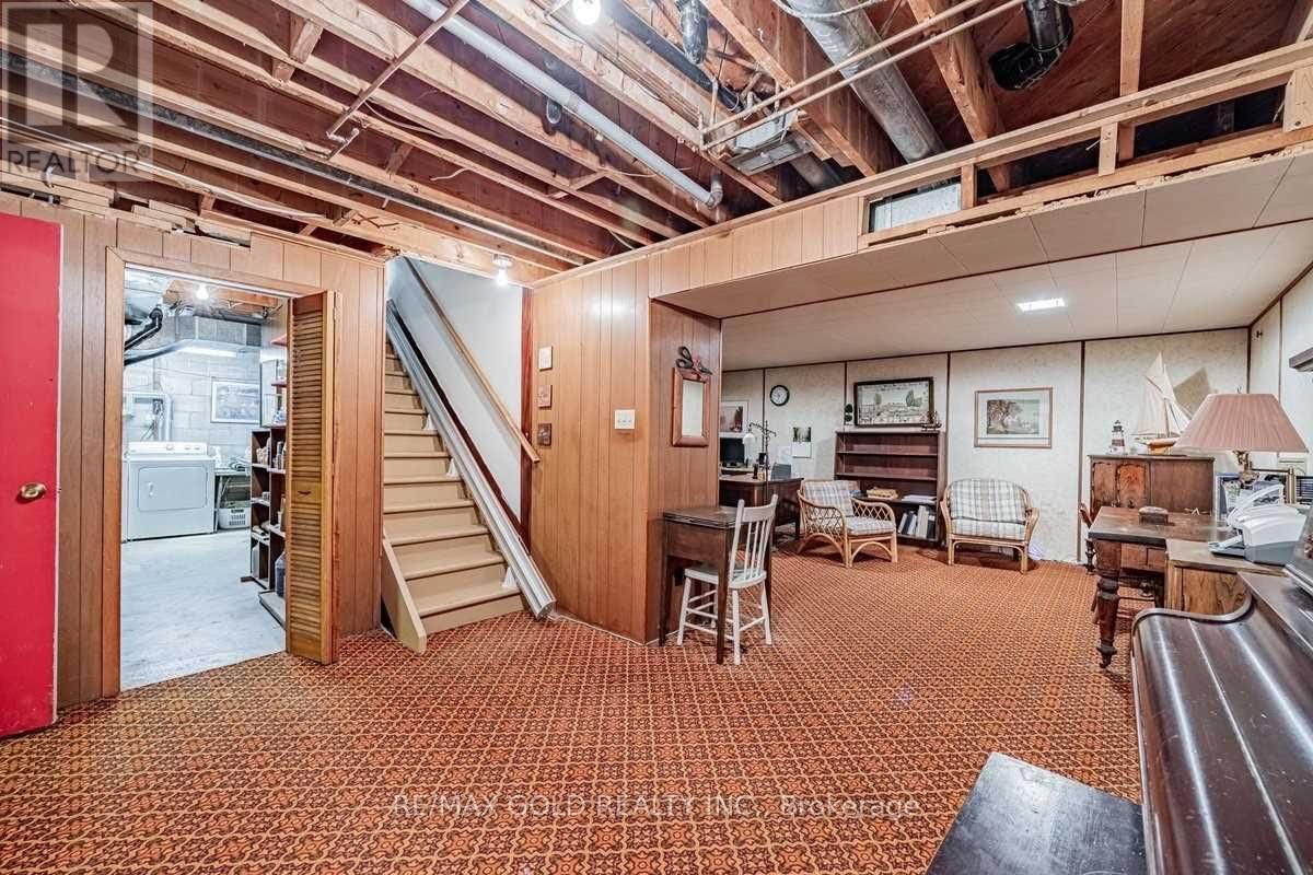378 Sandlewood Road, Oakville, Ontario  L6L 3S2 - Photo 7 - W12438255