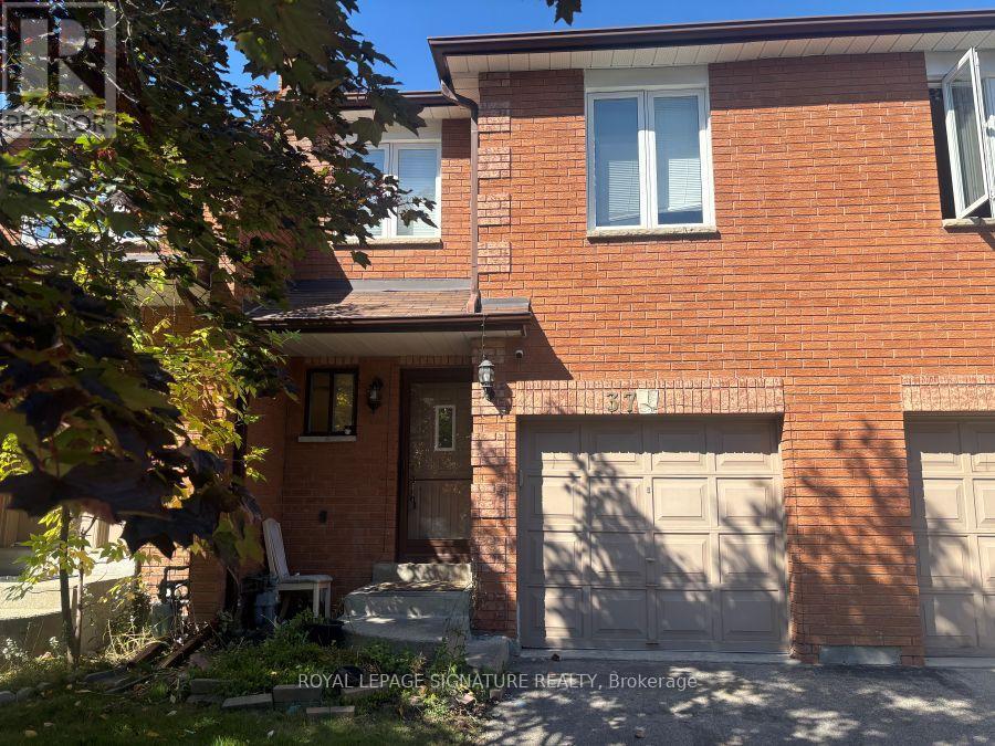 37 - 550 Steddick Court, Mississauga, Ontario  L5R 3S8 - Photo 1 - W12438256
