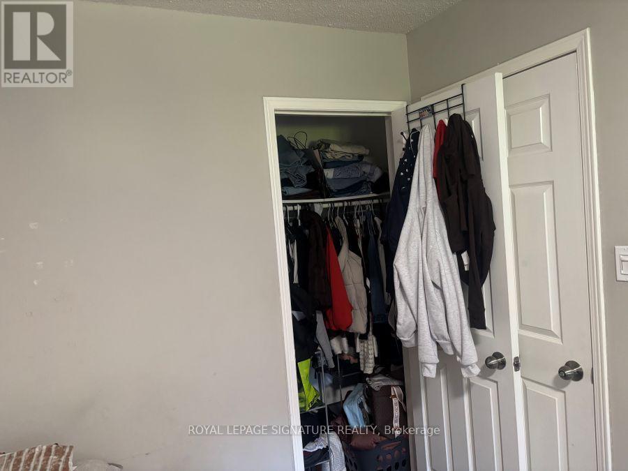 37 - 550 Steddick Court, Mississauga, Ontario  L5R 3S8 - Photo 12 - W12438256