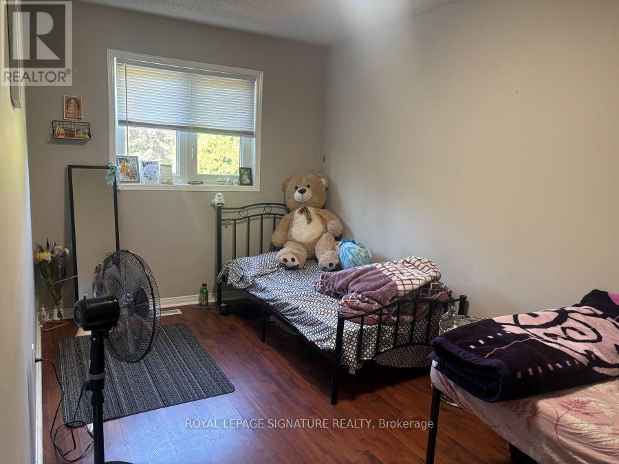 37 - 550 Steddick Court, Mississauga, Ontario  L5R 3S8 - Photo 13 - W12438256
