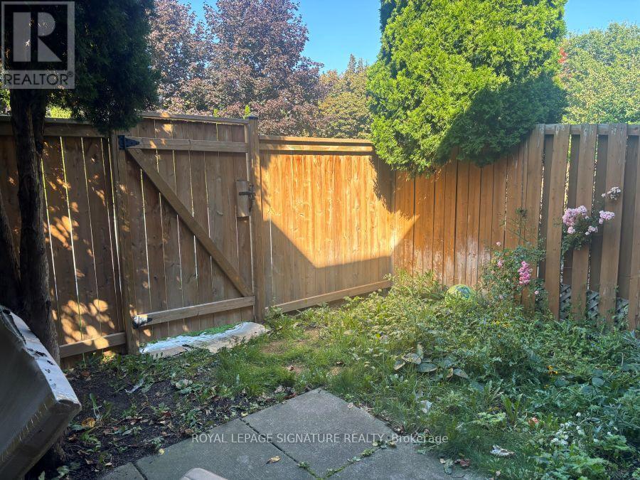 37 - 550 Steddick Court, Mississauga, Ontario  L5R 3S8 - Photo 19 - W12438256