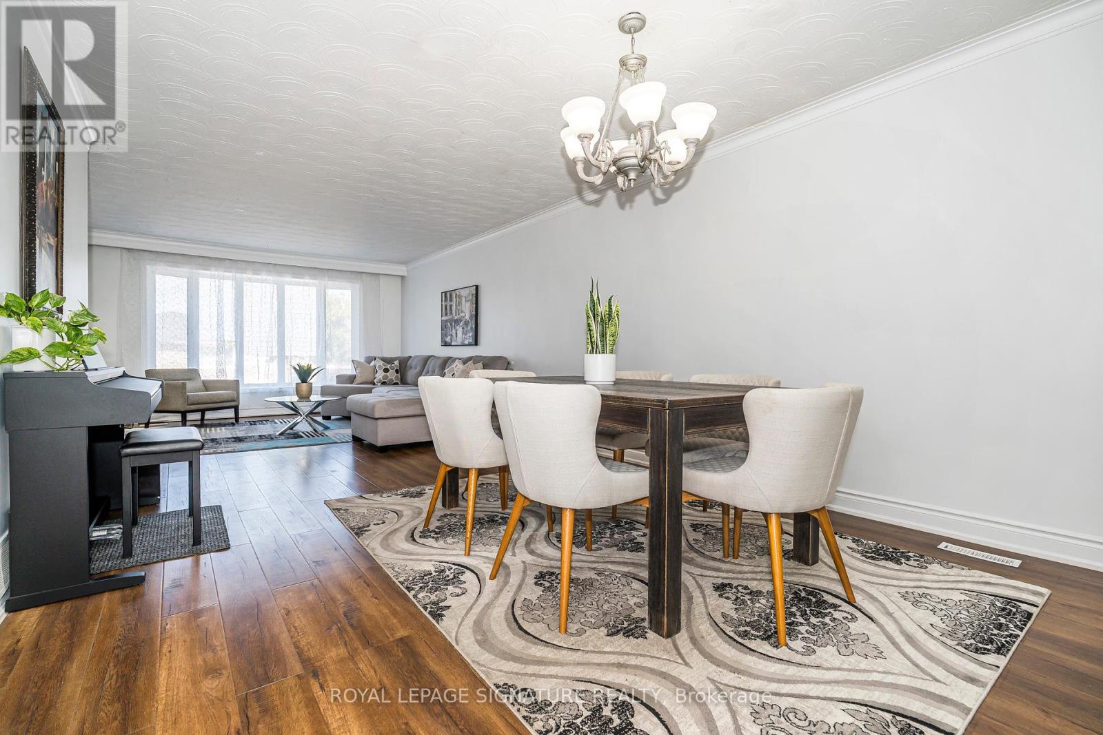3562 Laddie Crescent, Mississauga, Ontario  L4T 1N1 - Photo 11 - W12438272