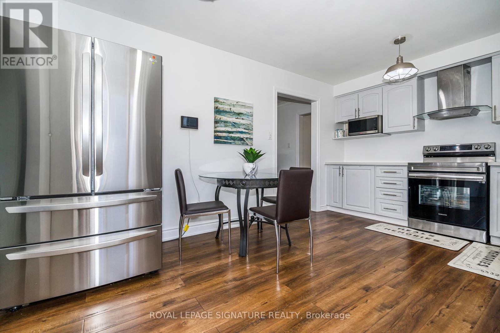 3562 Laddie Crescent, Mississauga, Ontario  L4T 1N1 - Photo 16 - W12438272